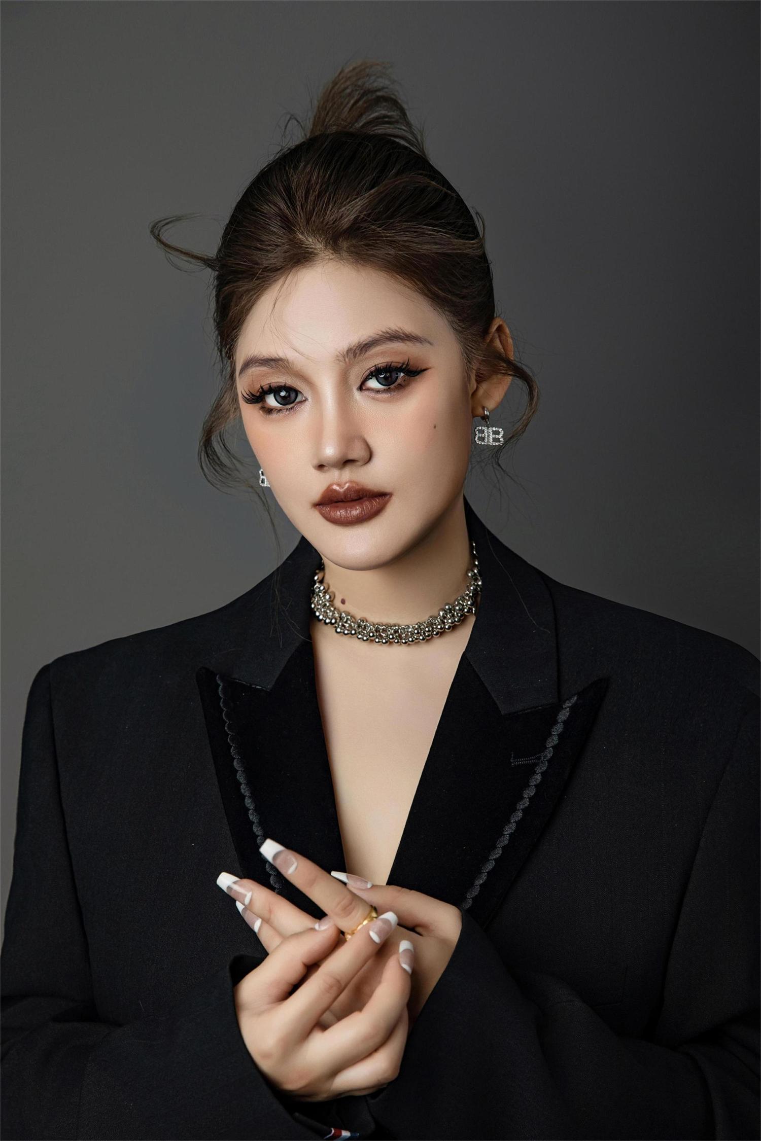 海口纹绣师—奈彤老师