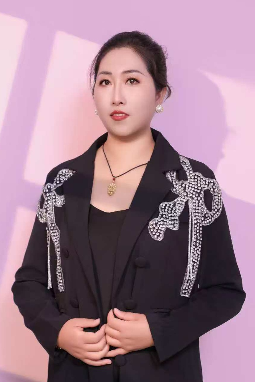 白天蓝老师