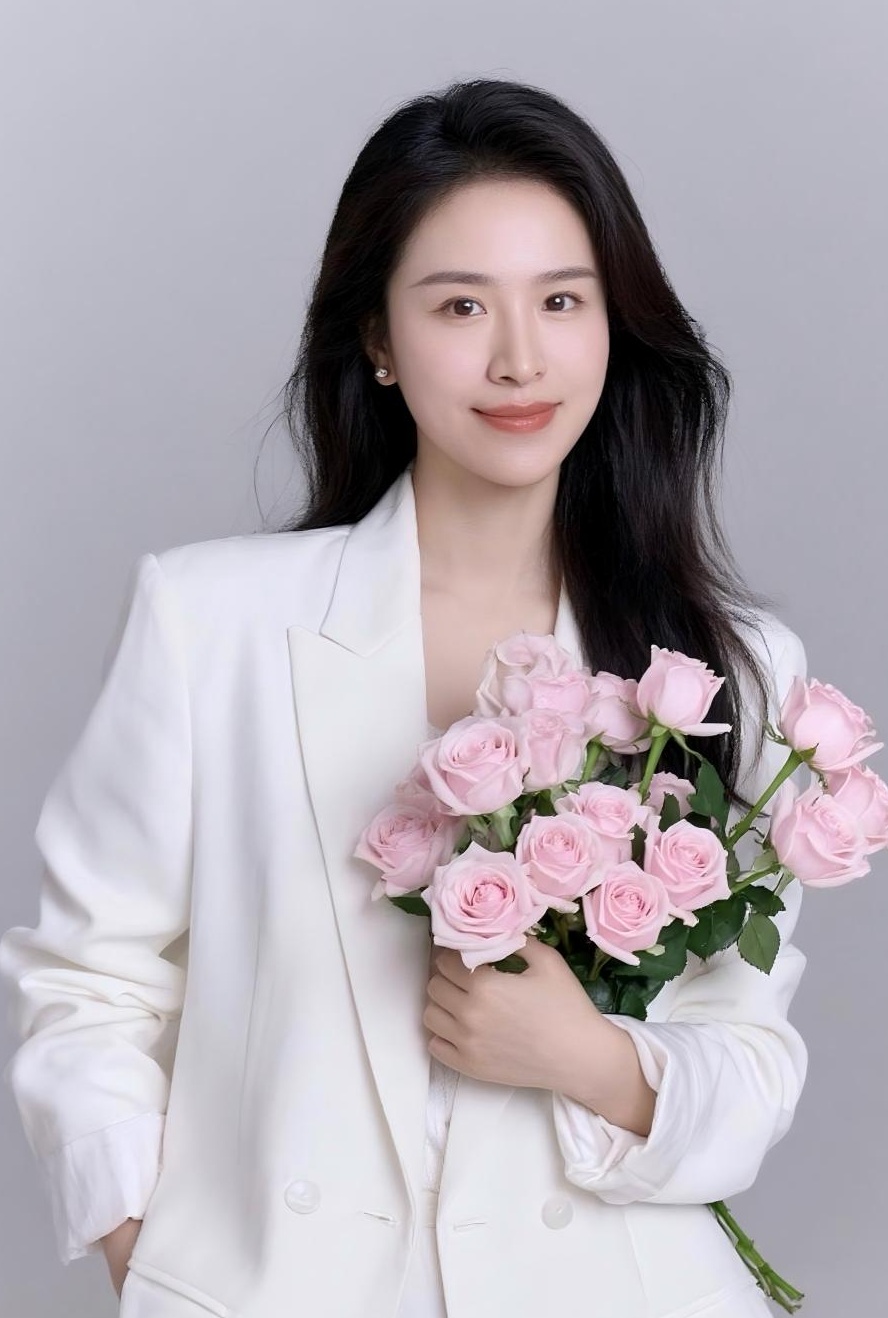 【纹绣名师专访】以美之名，匠心雕琢：夏夏老师的“原生素颜”美学之道