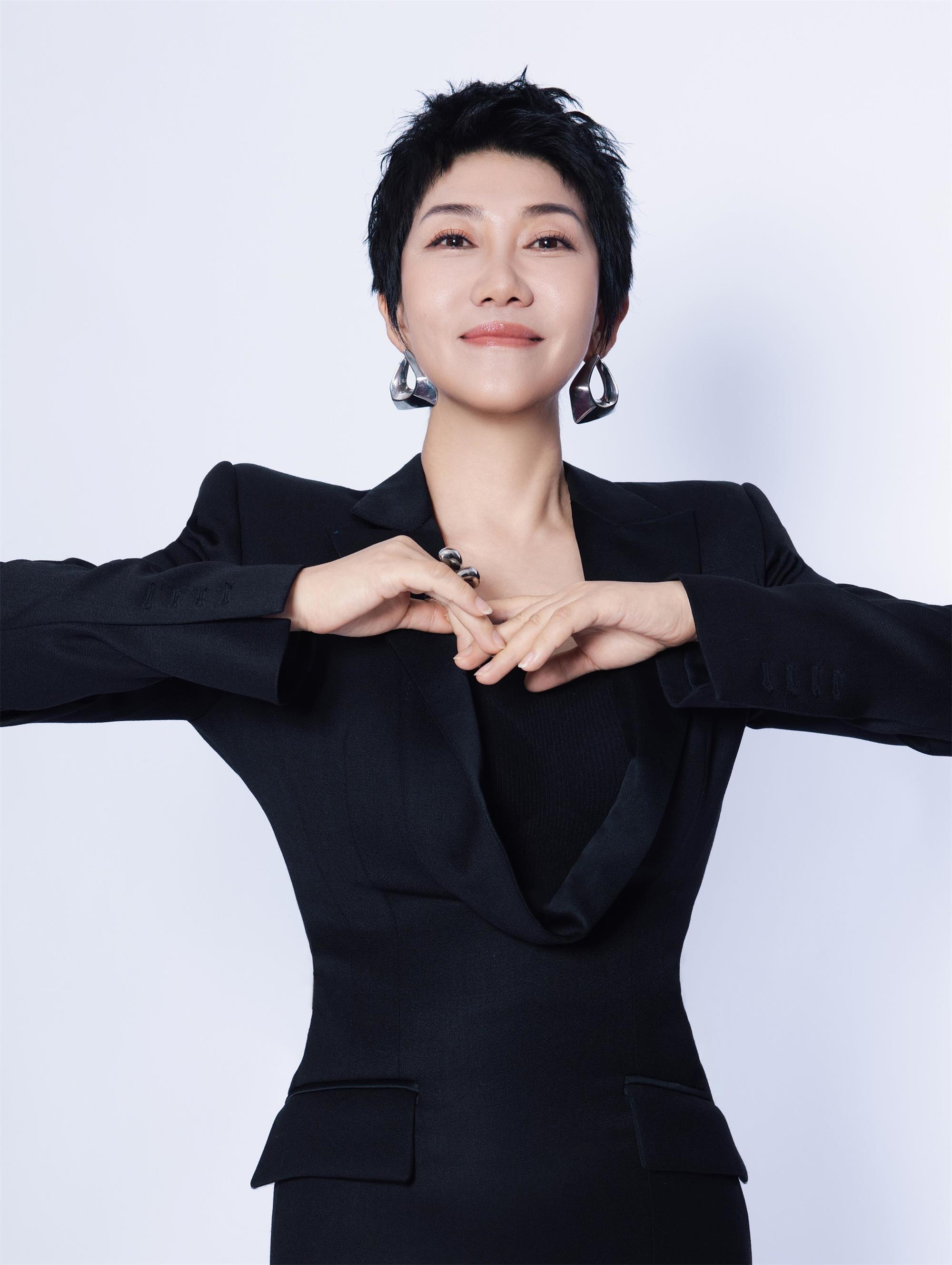 【纹绣名师专访】纹绣匠心：技艺与美学的深度对话——专访资深纹绣艺术家刘志华