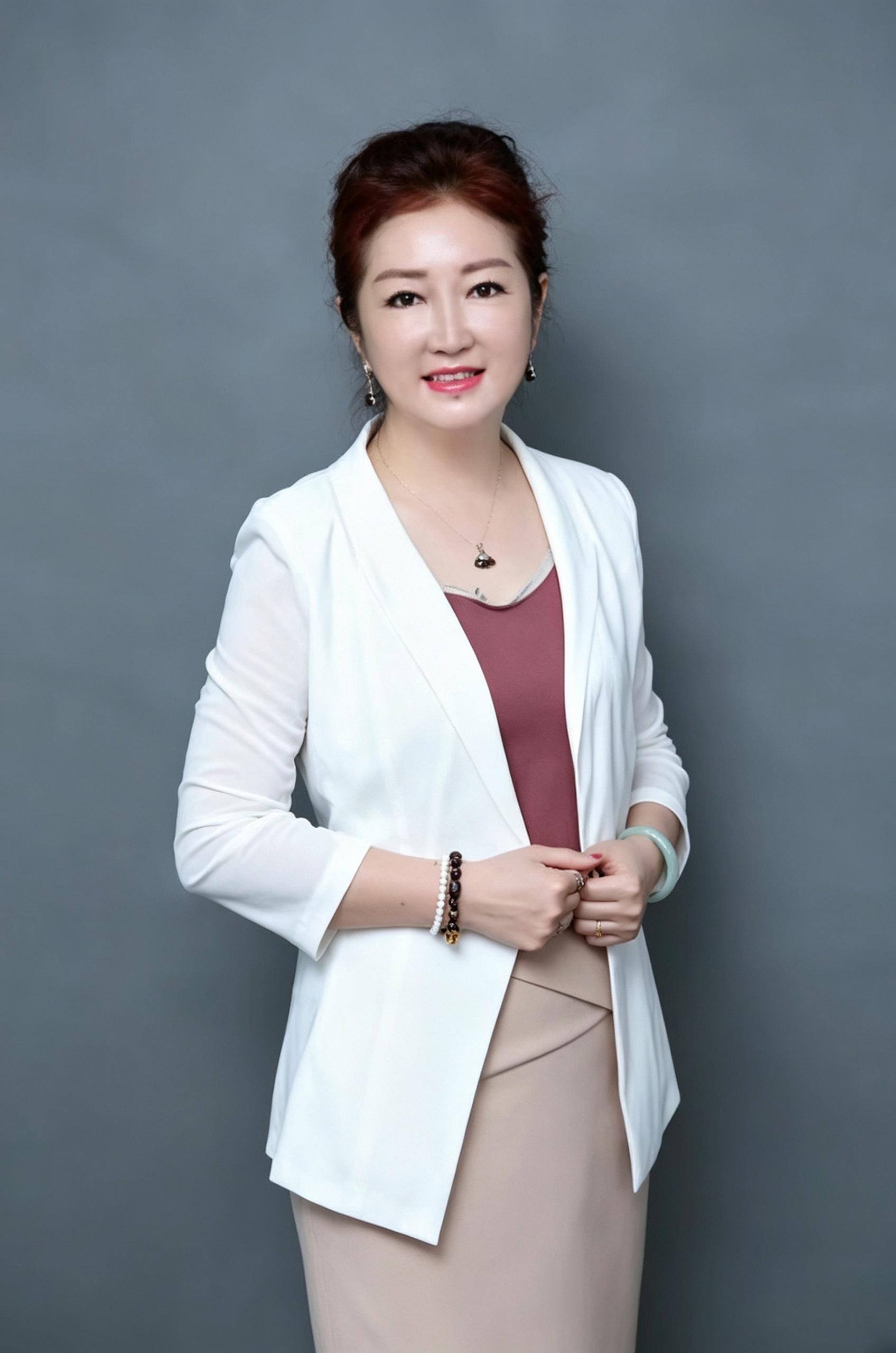 西安纹绣名师-刘小燕老师